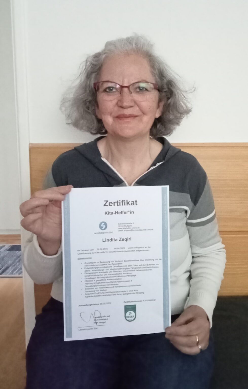  Hilfskraft im Kindergarten ohne Ausbildung werden? Jetzt Infos hier Illustration 